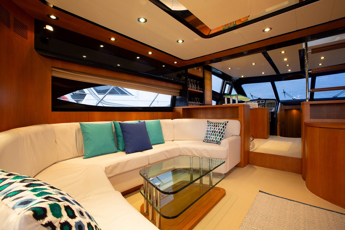 Аренда яхты Riva 70 Dolce Vita Aria Blue на Пхукете